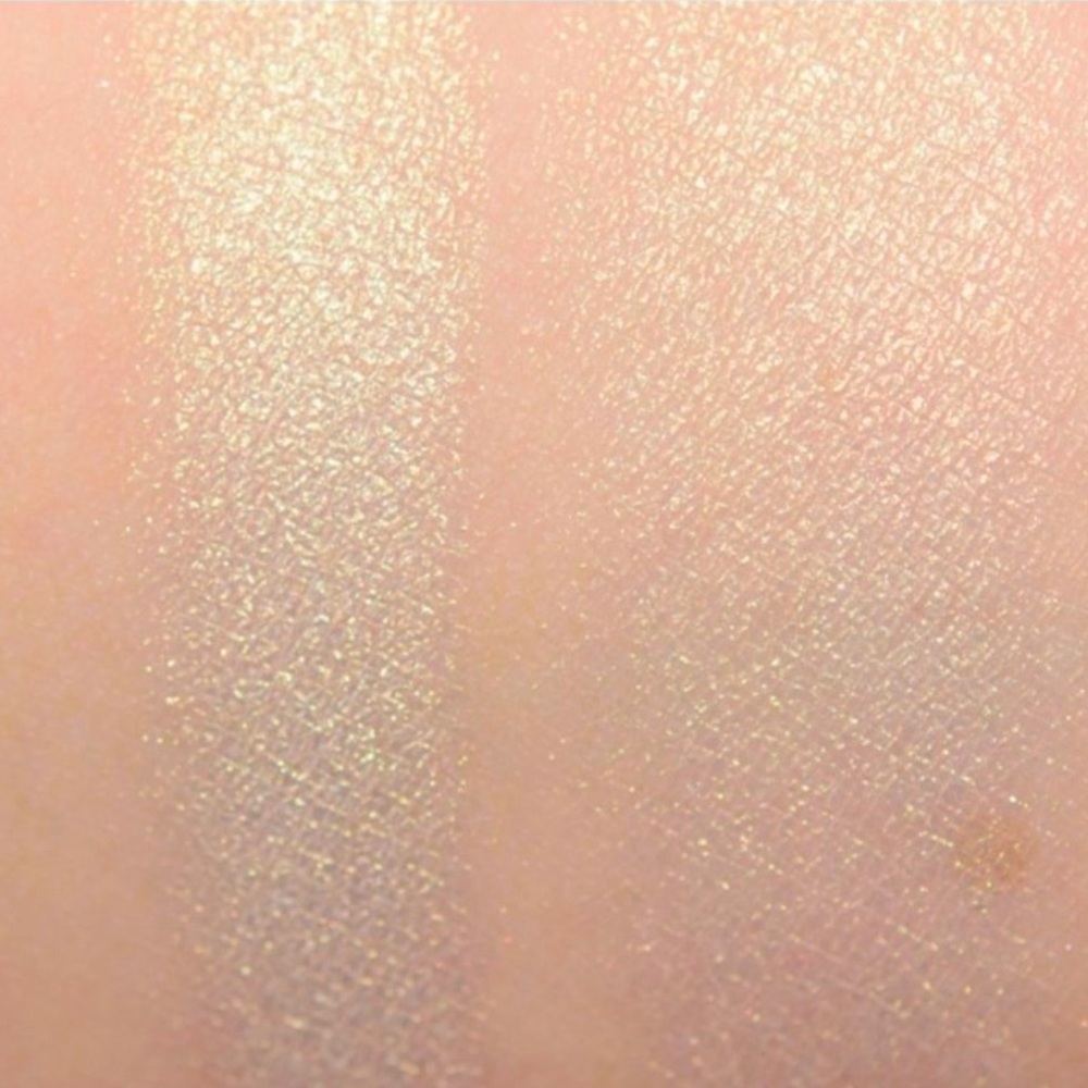Coloured Raine Focal Point Glowlighter ‘No Flash Needed’ Pressed Highlighter - Picture 9 of 9